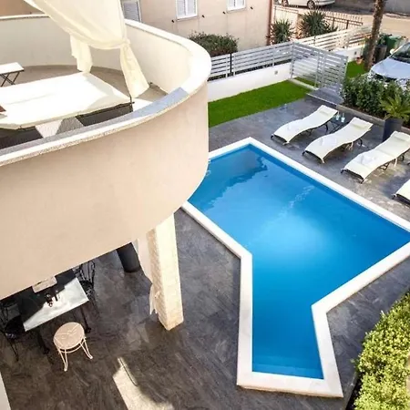 Family Friendly House With A Swimming Pool - 22902 * Vodice