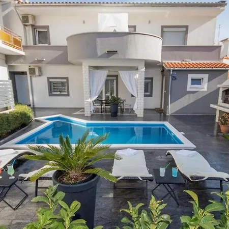 Holiday home Family Friendly House With A Swimming Pool - 22902 Vodice